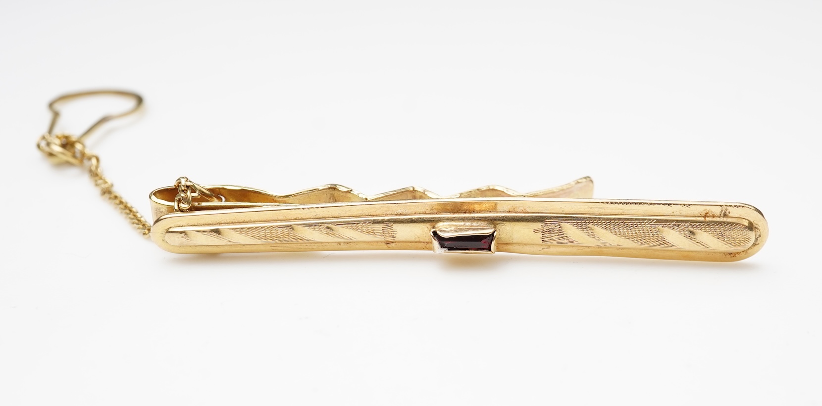 Three bar brooches, late 19th/early 20th century